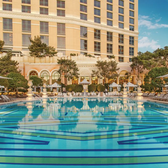 Bellagio pool